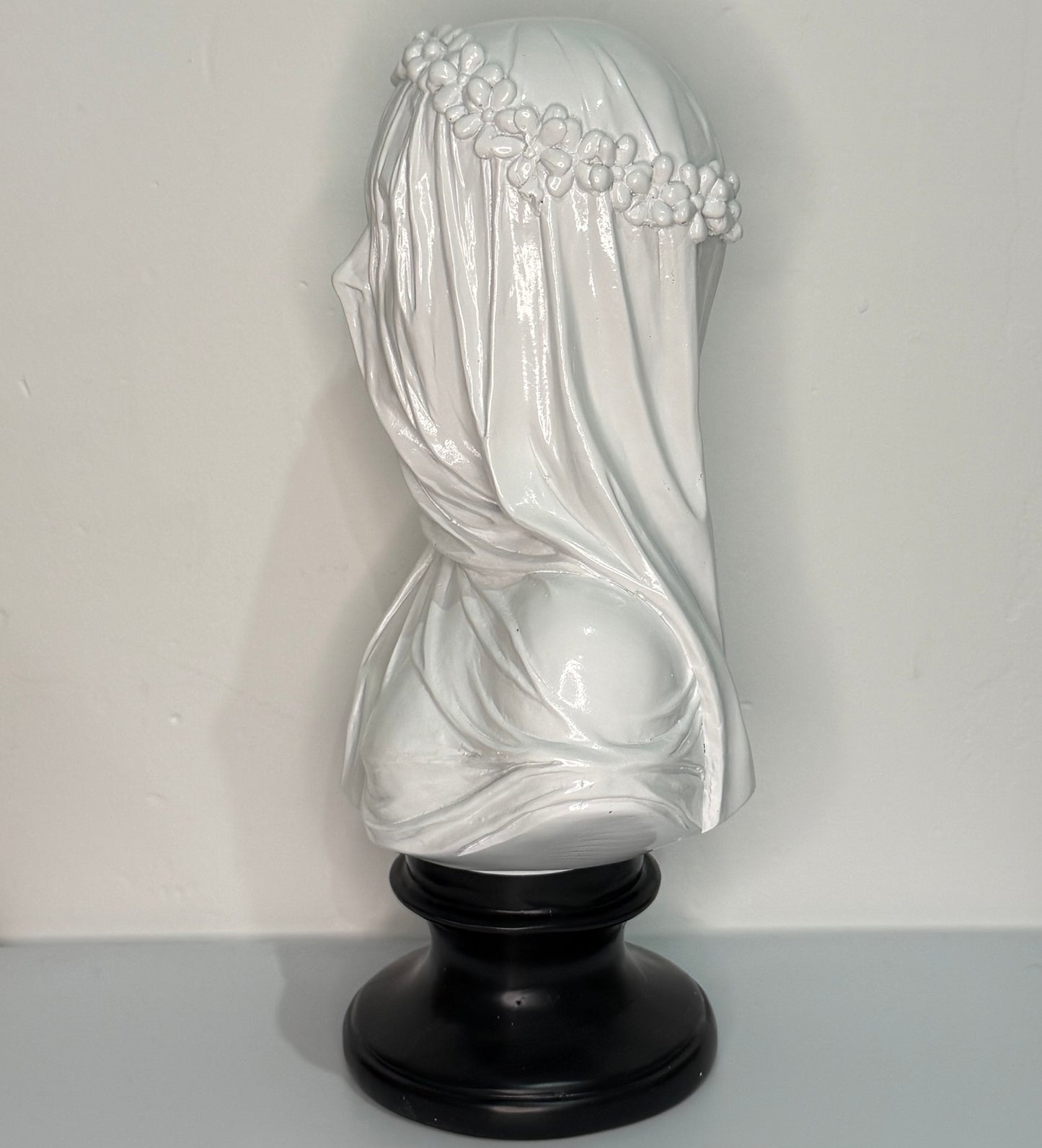 Elegance Resin Epoxy Sculpture
